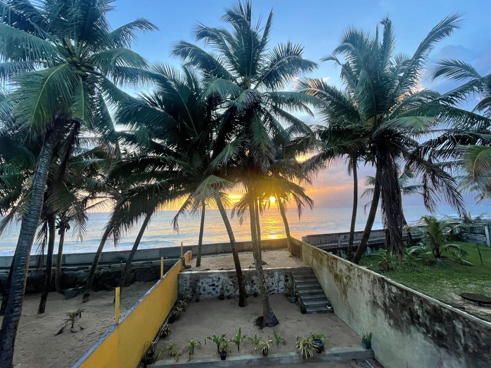 Blue Maalu Resort Амбалангода Экстерьер фото