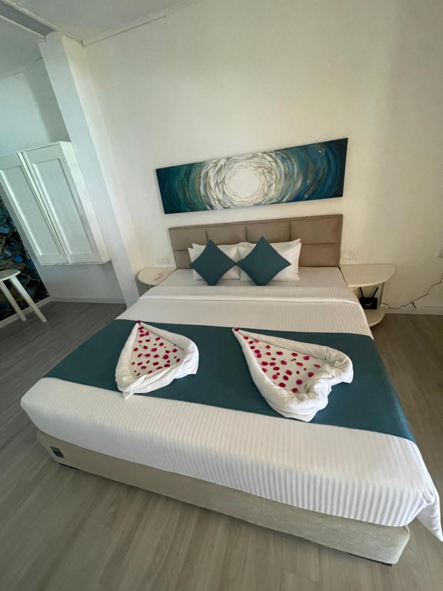 Blue Maalu Resort Амбалангода Экстерьер фото