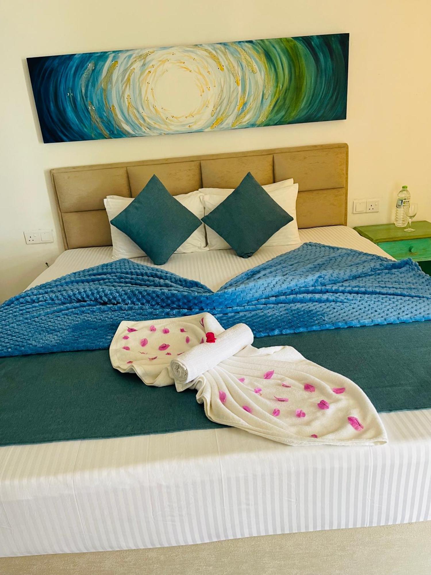 Blue Maalu Resort Амбалангода Экстерьер фото